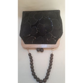 کیف مجلسی زنانه مخمل سوزندوزی دهانه چوبی دسته چوبی